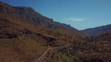 Büyük Kanyon tepeler ve sinematik çekim ile yukarıdan Dağları havadan görünümü