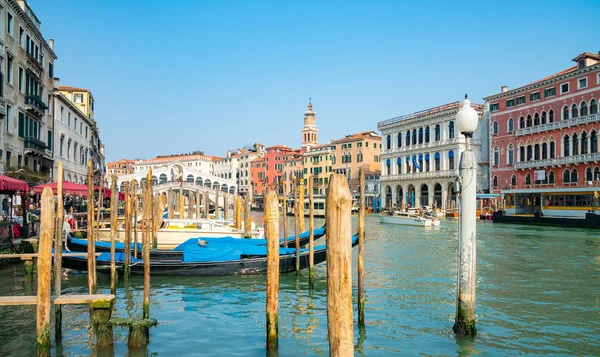 Italia Venecia Abril 2018 Hermosa Vista Las Góndolas Tradicionales Famoso — Foto de Stock