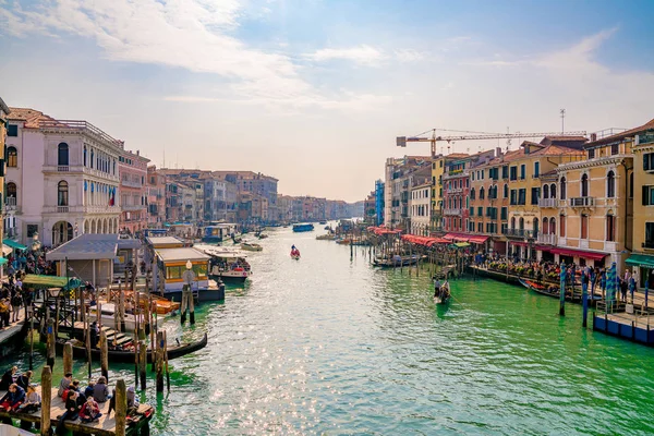 Venecia Italia Abril 2018 Hermosos Canales Estrechos Venecia Con Muchas — Foto de Stock