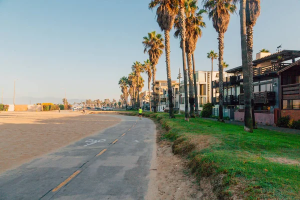 Hermosa Zona Playa Venecia Los Ángeles Bicicletas Carretera Por Océano —  Fotos de Stock