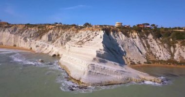 Havadan fotoğraf merdiven sahil Realmonte Porto Empedocle Güney Sicilya İtalya yakın tarihinde İtalyan Scala dei Turchi kayalık uçurum Türkleri, bu popüler turistik hale geldi