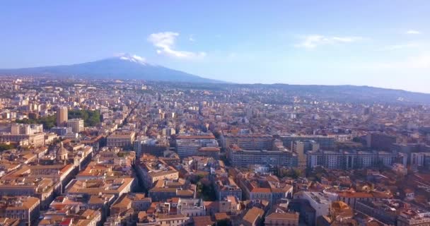 Gyönyörű Légifelvételek Catania City Közelében Székesegyház Etna Vulkán Háttérben Csodálatos — Stock videók