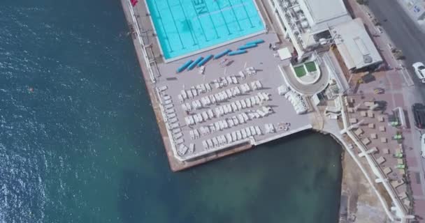 Widok Lotu Ptaka Nad Zatoka Spinola Tradycyjne Maltańskie Łodzie Rybackie — Wideo stockowe