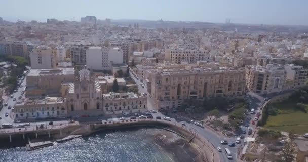 Widok Lotu Ptaka Nad Zatoka Spinola Tradycyjne Maltańskie Łodzie Rybackie — Wideo stockowe