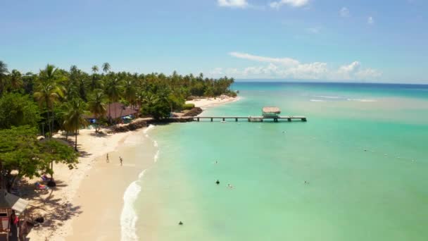ピジョンポイント トバゴ トリニダード トバゴ カリブ海 西インド諸島 トリニダード トバゴの黄金のビーチの空中ビュー — ストック動画