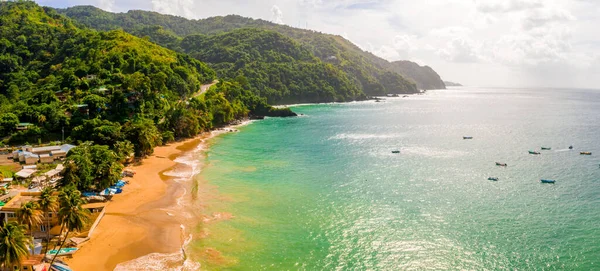 Playa Paradisíaca Vacía Olas Azules Isla Hermosa Isla Tropical Concepto — Foto de Stock