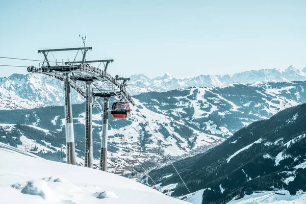 Davos Zwitserland Januari 2019 Bergskilift Met Zitplaatsen Berg Paden Vanuit — Stockfoto