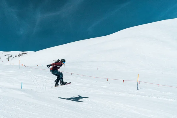 Mart 2019 Saalbach Avusturya Kar Kayakçısı Kar Kaplı Bir Yamaçta — Stok fotoğraf