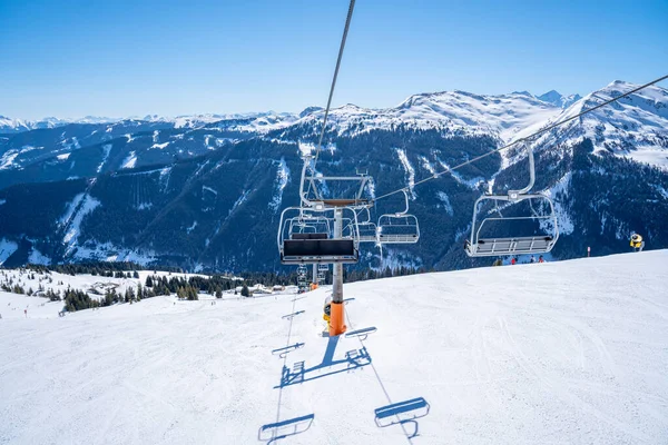 Davos Suíça Janeiro 2019 Elevador Esqui Montanha Com Assentos Passando — Fotografia de Stock