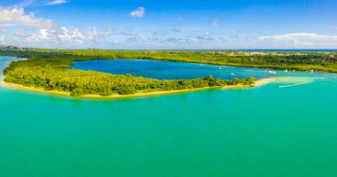 Maldivler 'in güzel adalarının inanılmaz antenleri. Güzellik