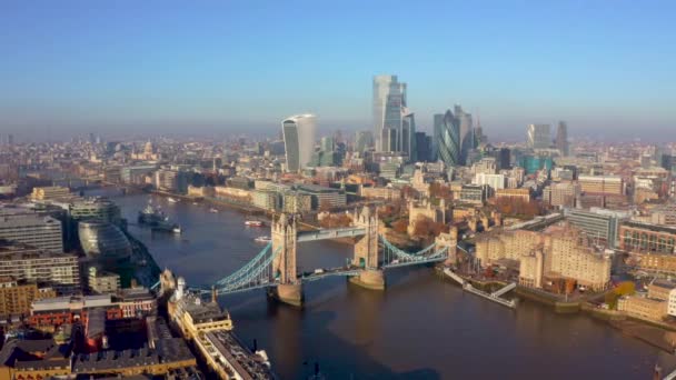 Establishing Aerial View Tower Bridge Shard Skyscraper London Skyline — Stockvideo