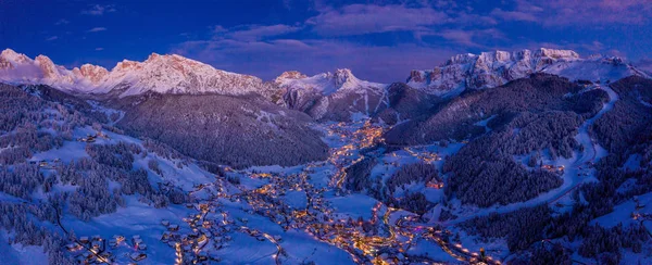 Bela Vista Panorâmica Das Montanhas Dolomitas Entardecer Durante Inverno Pôr — Fotografia de Stock