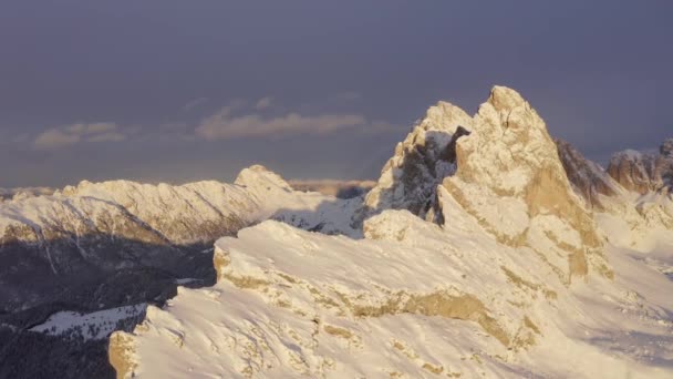 Hermosa Puesta Sol Sobre Los Alpes Italia Poderosas Montañas Dolomita — Vídeo de stock