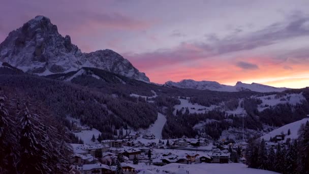 Hermosa Puesta Sol Sobre Los Alpes Italia Poderosas Montañas Dolomita — Vídeo de stock