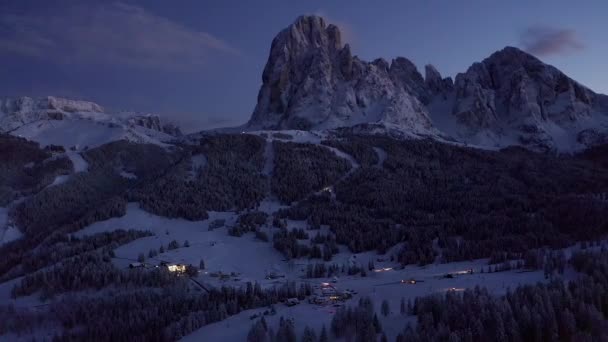 Survolant Belle Station Ski Hiver Val Gardena Italie Dolomites Crépuscule — Video
