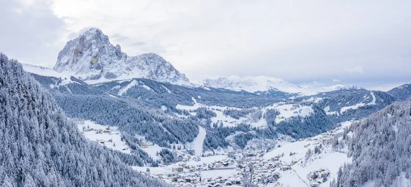 Piste Station Ski Alpin Val Gardena Italie Montagnes Puissantes Forêt — Photo