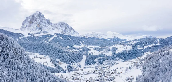 Piste Station Ski Alpin Val Gardena Italie Montagnes Puissantes Forêt — Photo