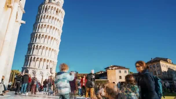 Tidsbrist Utsikt Över Pisa Tornet Pisa Italien Folk Går Runt — Stockvideo