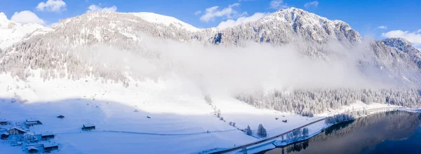 Magico Lago Invernale Svizzero Mezzo Alle Alpi Circondato Dalla Magica — Foto Stock