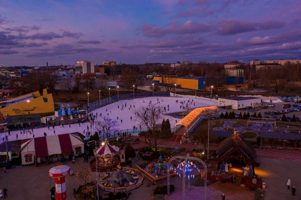 Riga Lotyšsko Prosince2019 Krásná Vánoční Nálada Restauraci Lido Obrovským Vánočním — Stock fotografie