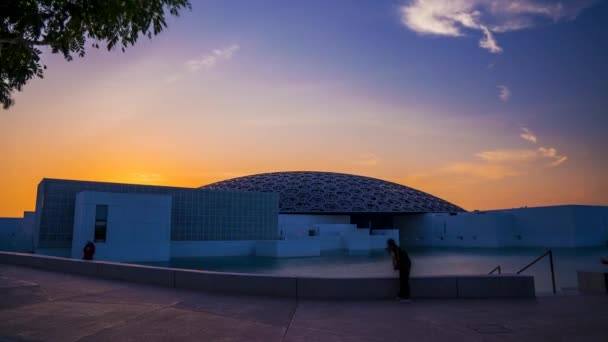 Időeltolódás Kilátás Nyílik Louvre Abu Dhabi Kívülről Csodálatos Naplementével Gyönyörű — Stock videók