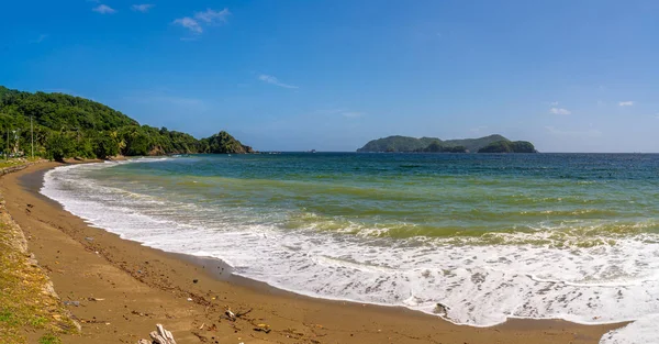 Прекрасный Отдалённый Остров Тобаго Пустые Дикие Пляжи Пальмы Солнечная Погода — стоковое фото