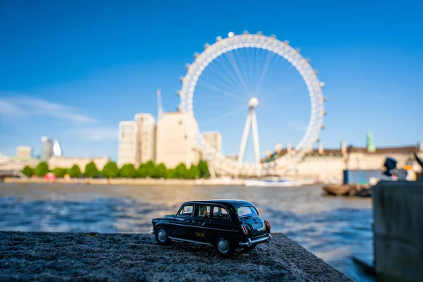 London May 2019 Traffic London Riding Traditional Black Cab Streets — Stock Photo, Image