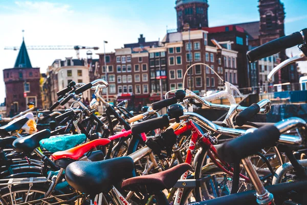 Amsterdam Niederlande April 2018 Die Typische Amsterdamer Straße Sonnigen Frühling — Stockfoto