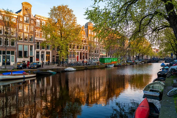 Amsterdam Países Bajos Mayo 2019 Canal Singel Con Casas Solariegas — Foto de Stock