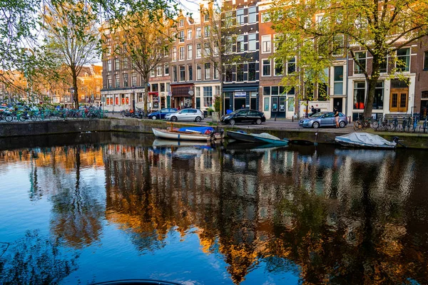 Amsterdam Netherlands May 2019 Canal Singel Typical Dutch Houses Houseboats — Stock Photo, Image