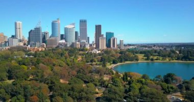 Günbatımında Sydney, Avustralya 'da Sydney Opera Binası, Harbour Köprüsü ve Sydney ufuk çizgisi. Yukarıdan bak, hava görüntüsü.