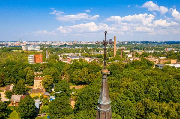 Parkın Ortasındaki Klasik Lutheran Katedrali Riga Şehrinin Manzarası Çok Güzel — Stok fotoğraf