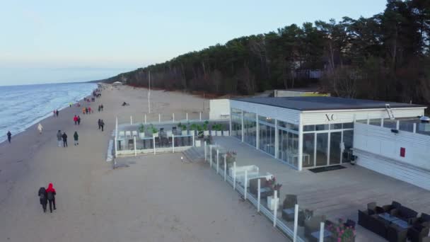 Restaurangen Beach Lounge Ligger Stranden Vid Havet — Stockvideo