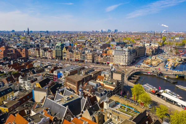 Panoramautsikt Över Amsterdam Vacker Sommardag Nederländerna Nära Den Klassiska Katedralen — Stockfoto