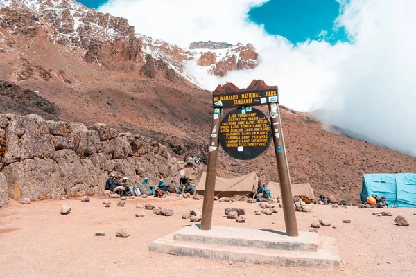 Kilimanjaro Τανζανία Φεβρουαρίου 2020 Υπογράψτε Για Κάμπινγκ Lava Tower Camp — Φωτογραφία Αρχείου