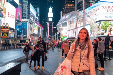 NEW YORK, ABD - Mayıs 2019: New York, Manhattan, Times Square 'de 