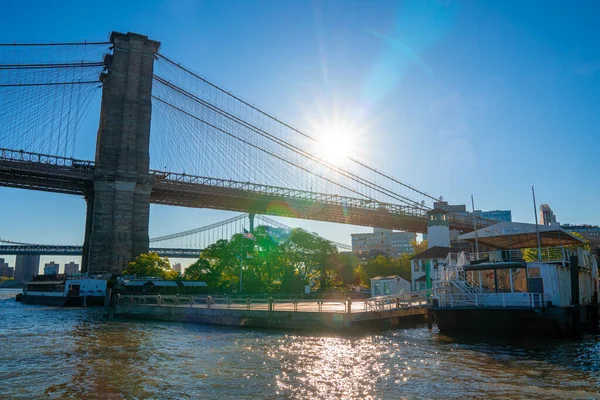 Бруклинский Мост Ранним Утром Видом Манхэттен Бруклинского Моста — стоковое фото