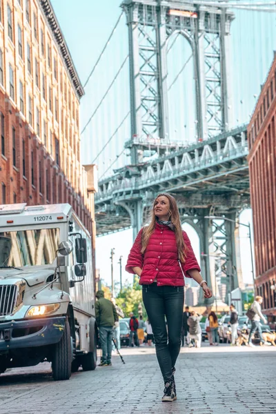 New York Usa May 2019 Young Beautiful Lady Walking Washington — Stock Photo, Image