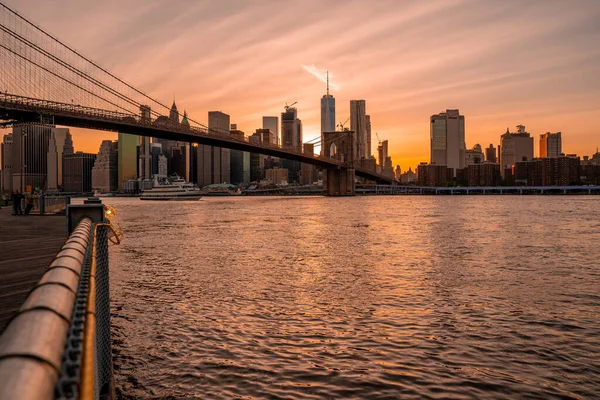 Magical Evening Sunset View Brooklyn Bridge Brooklyn Park Lower Manhattan — Stock Photo, Image