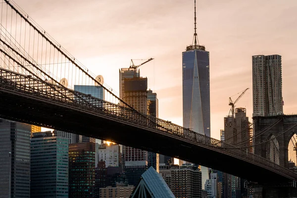 Magische Avond Zonsondergang Uitzicht Brooklyn Bridge Vanuit Het Brooklyn Park — Stockfoto