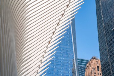Mimarlık konsepti soyut arka plan. One World Trade Centre Taşımacılık Merkezinin detaylı mimari geçmişi.