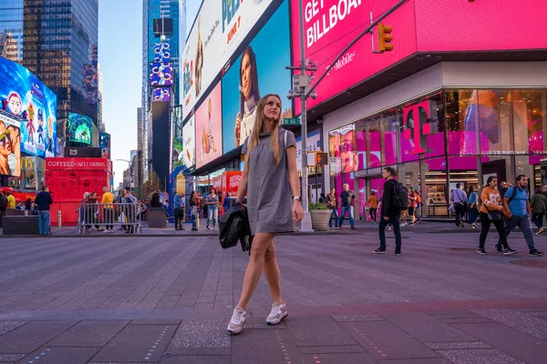 New York City Maj 2019 Sexig Tjej Som Utforskar Times — Stockfoto