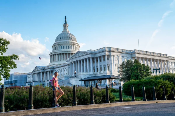 Washington 2019 Május Fiatal Lány Felfedező Washington Egyesült Államok Capitol — Stock Fotó