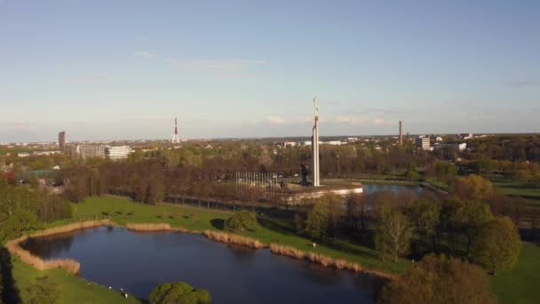 Riga Letland Mei 2020 Luchtfoto Van Het Victory Park Riga — Stockvideo