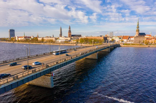 Närbild Bron Över Floden Daugava Riga Som Går Direkt Till — Stockfoto