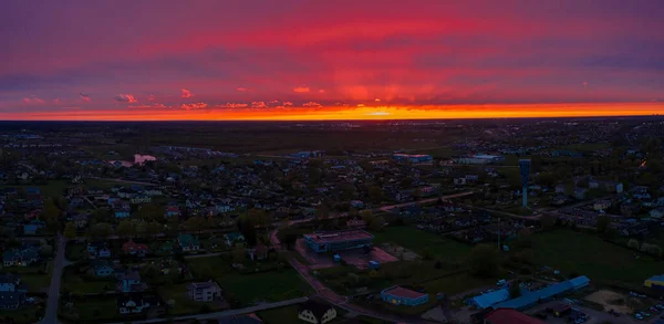 Épica Púrpura Naranja Puesta Sol Vista Sobre Letonia — Foto de Stock