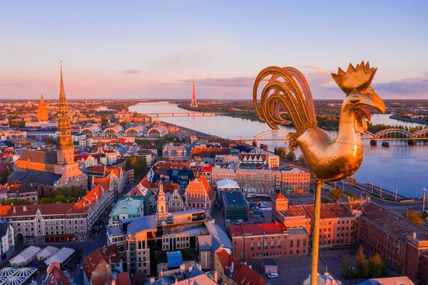 Bella Vista Del Gallo Oro Gallo Sul Centro Storico Riga — Foto Stock