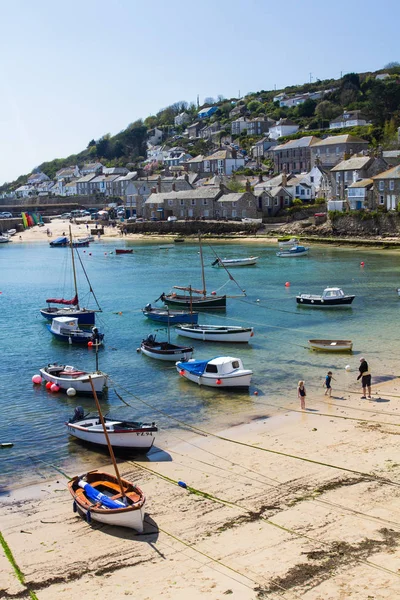 Mousehole Cornish balıkçı köyü
