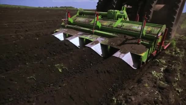 植物を播種農業トラクター — ストック動画