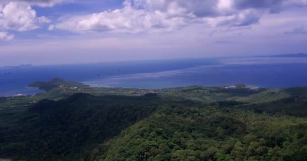 4K Beautiful timelapse of the mountains and forest of Thailand, Spain. Clouds pass by sky and the sea in the background. — Stock Video